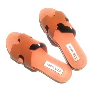 Steve Madden H sandals